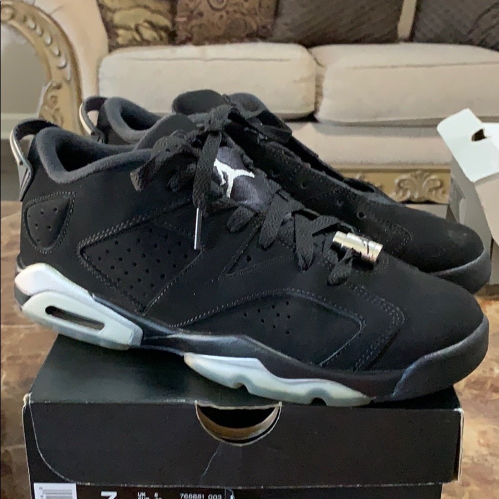 Air Jordan 6 Retro Low BG 7Y can fit WMNS 8.5